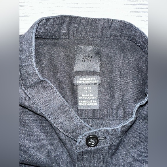 H&M Men’s Band Collar Button Down Shirt - Picture 3 of 3